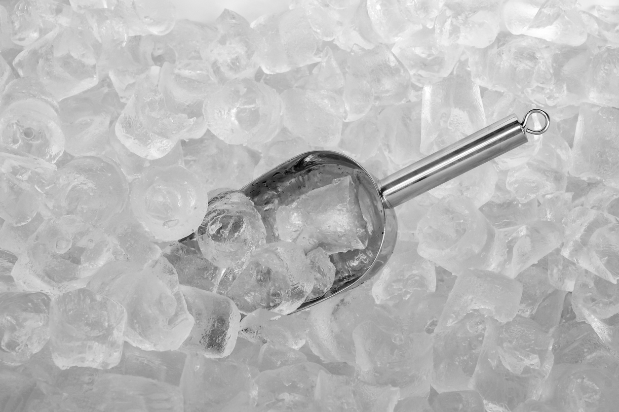 Ice Cubes With Metal Scoop